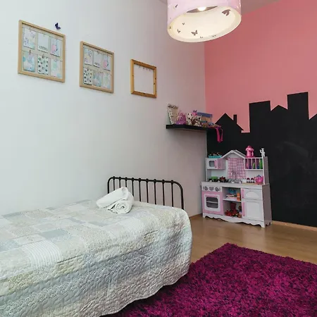 Six-bedroom In Дом отдыха Galovac (Zadar)